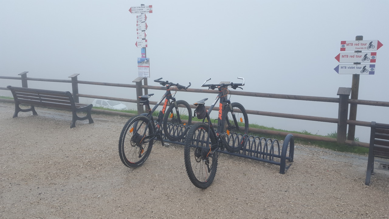 Unsere Fahrräder auf dem Monte Baldo
