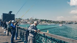 Angler auf der Galata Brücke