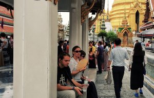 Pause machen im Wat Phra Kaeo