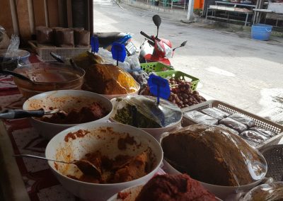 Curry Pasten am Markt