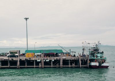 Fischer am Hafen von Koh Samui
