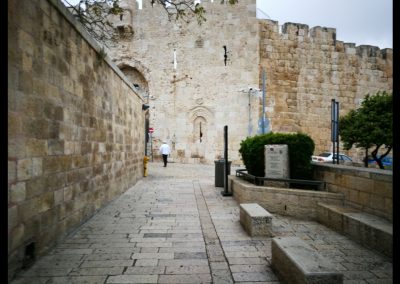 Zum Zion Gate